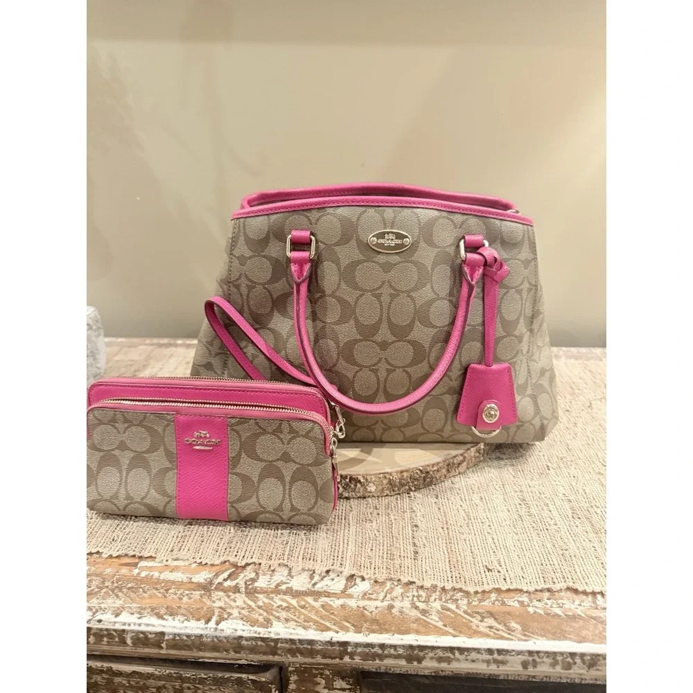 COACH Signature Margot Carryall & Wrislet 2pc Set Khaki & Pink PVC Crossbody - Picture 6 of 16